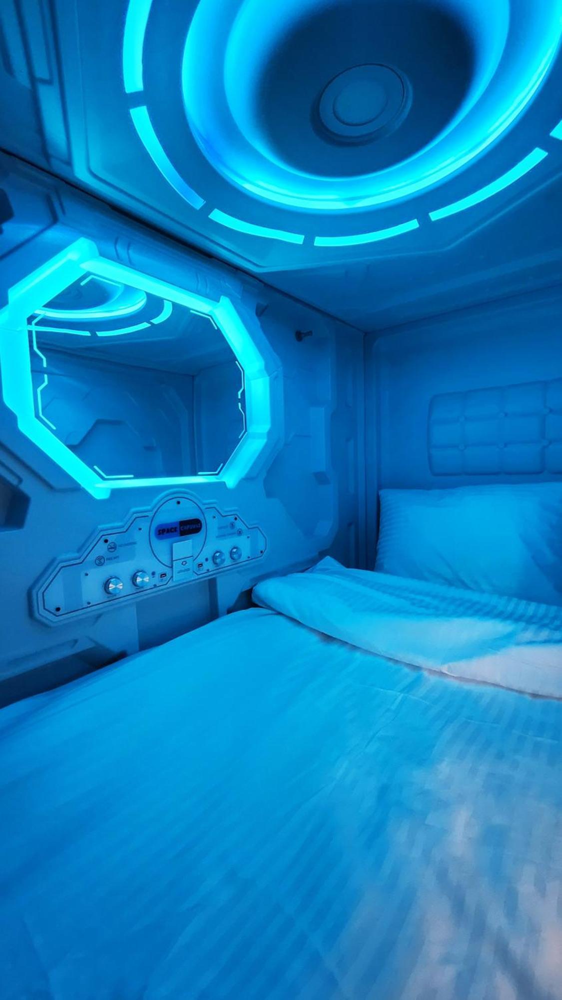 Capsula Hotel エレバン エクステリア 写真